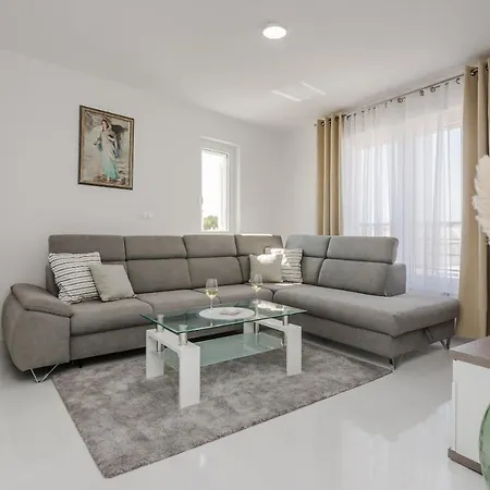Apartment Gavran *