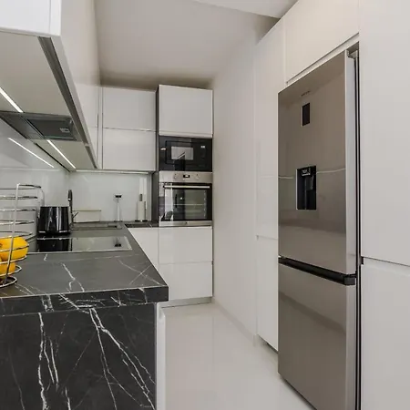 Gavran Apartment Vir