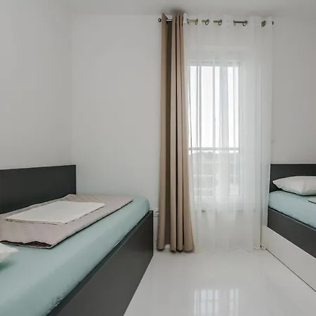 Gavran Apartment