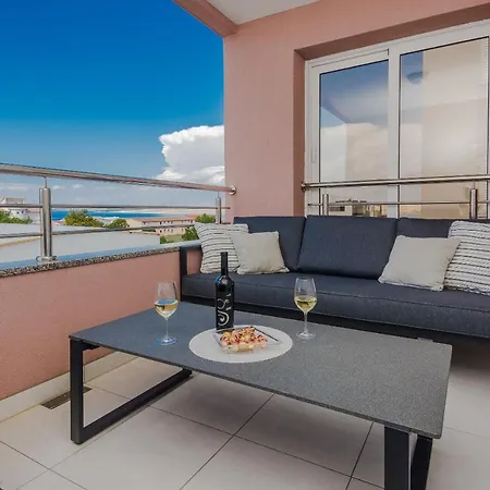 Gavran Apartment *